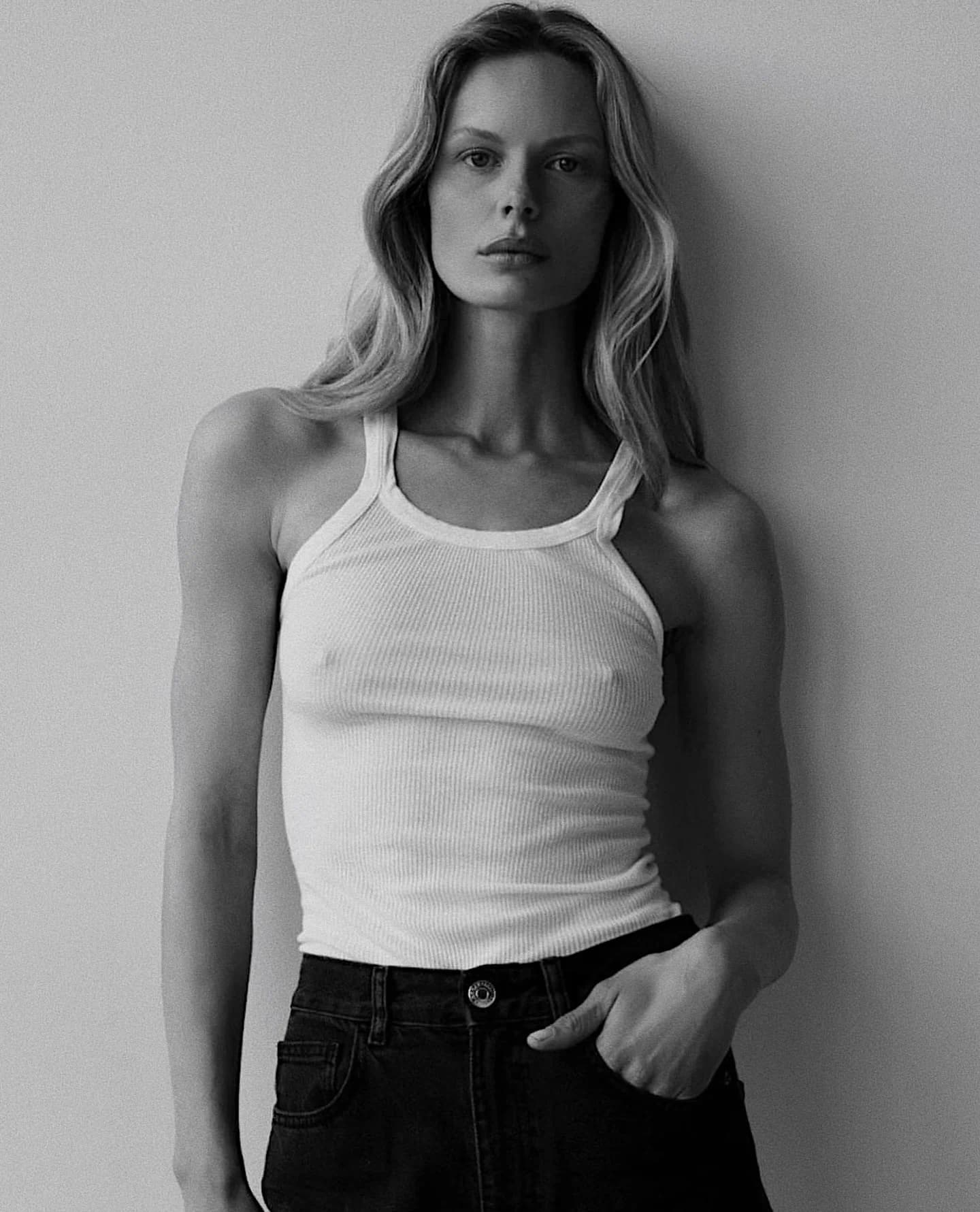 Photo by MARLIJN HOEK in Earth with @paulbellaart, @sven.luzio, @studiokalverliefde, and @weitsicht.talentmanagement.